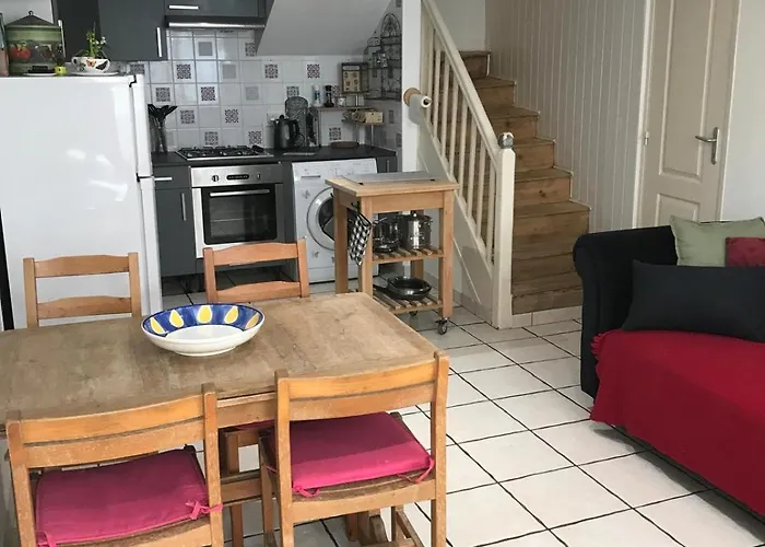 5bis Hébergement de vacances *